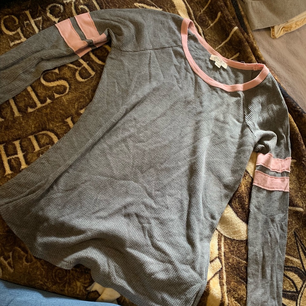 Gray Sweater / Pink details